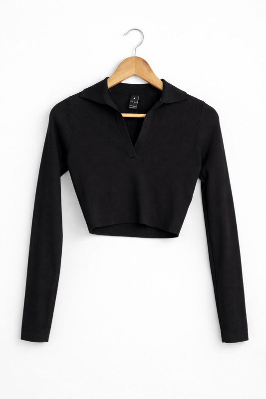 Black long-sleeve crop top