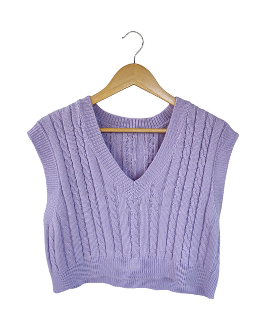 Lilac cable-knit cropped sweater vest