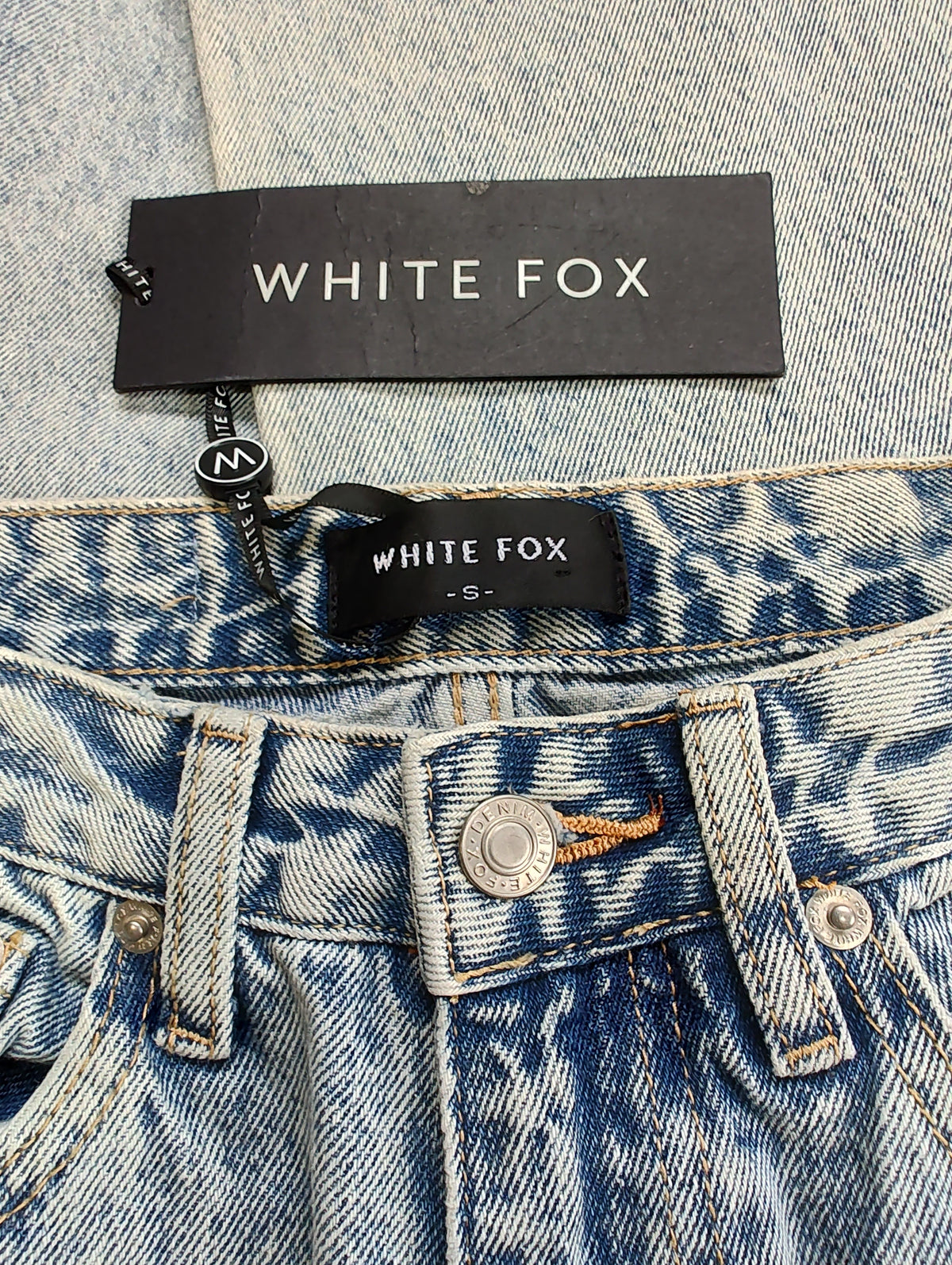 White Fox Light Wash High-Waisted Straight Leg Jeans